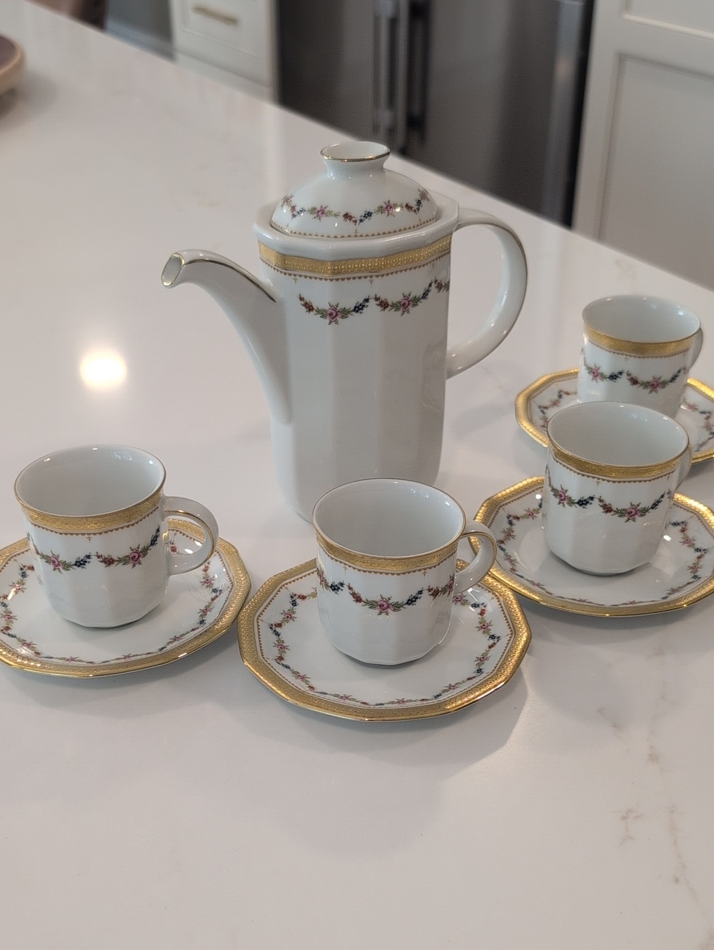 Tirschenreuth Vintage 80s Espresso Set. 4 Demitasse Cups & Saucers And Pot. EUC